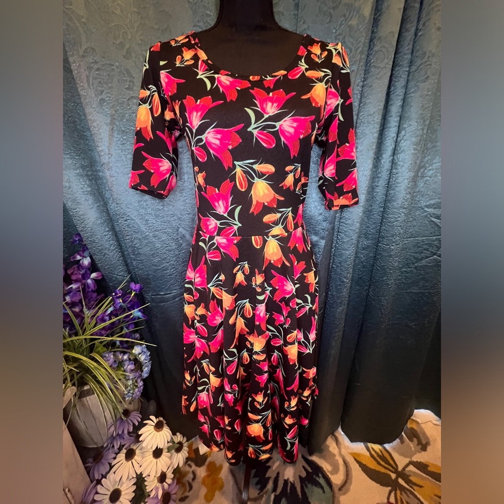 Lularoe Nicole floral dress
